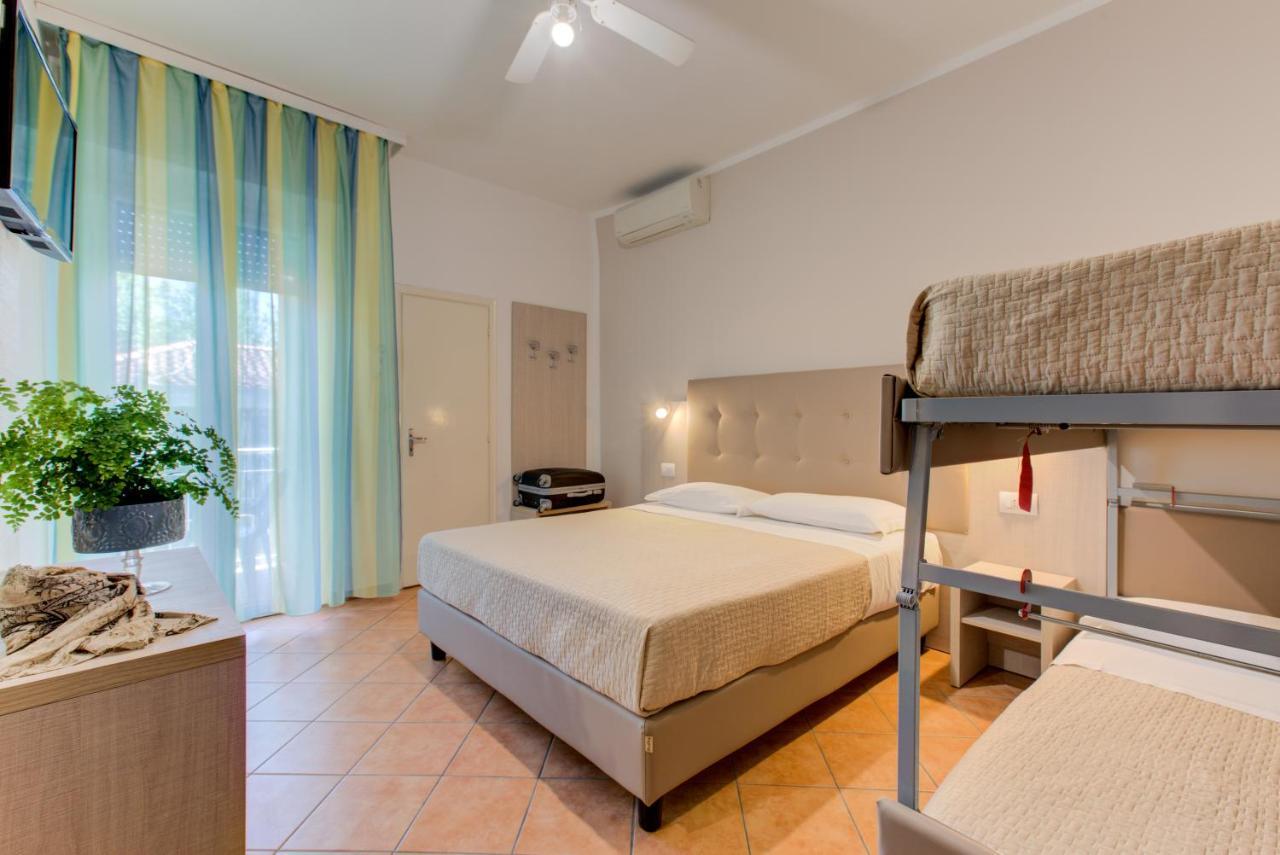 ריצ'יונה Hotel Cimarosa חדר תמונה