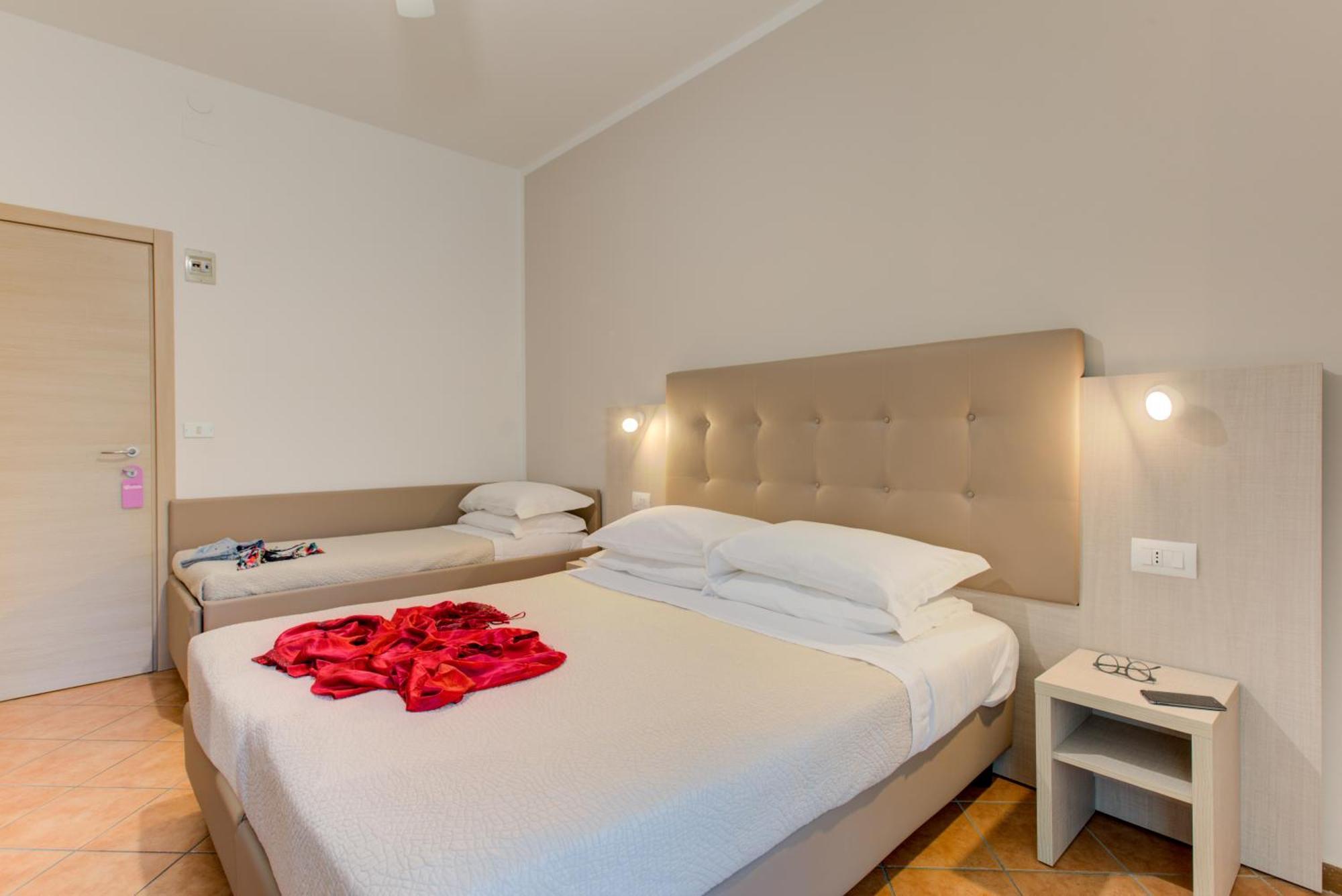 ריצ'יונה Hotel Cimarosa חדר תמונה