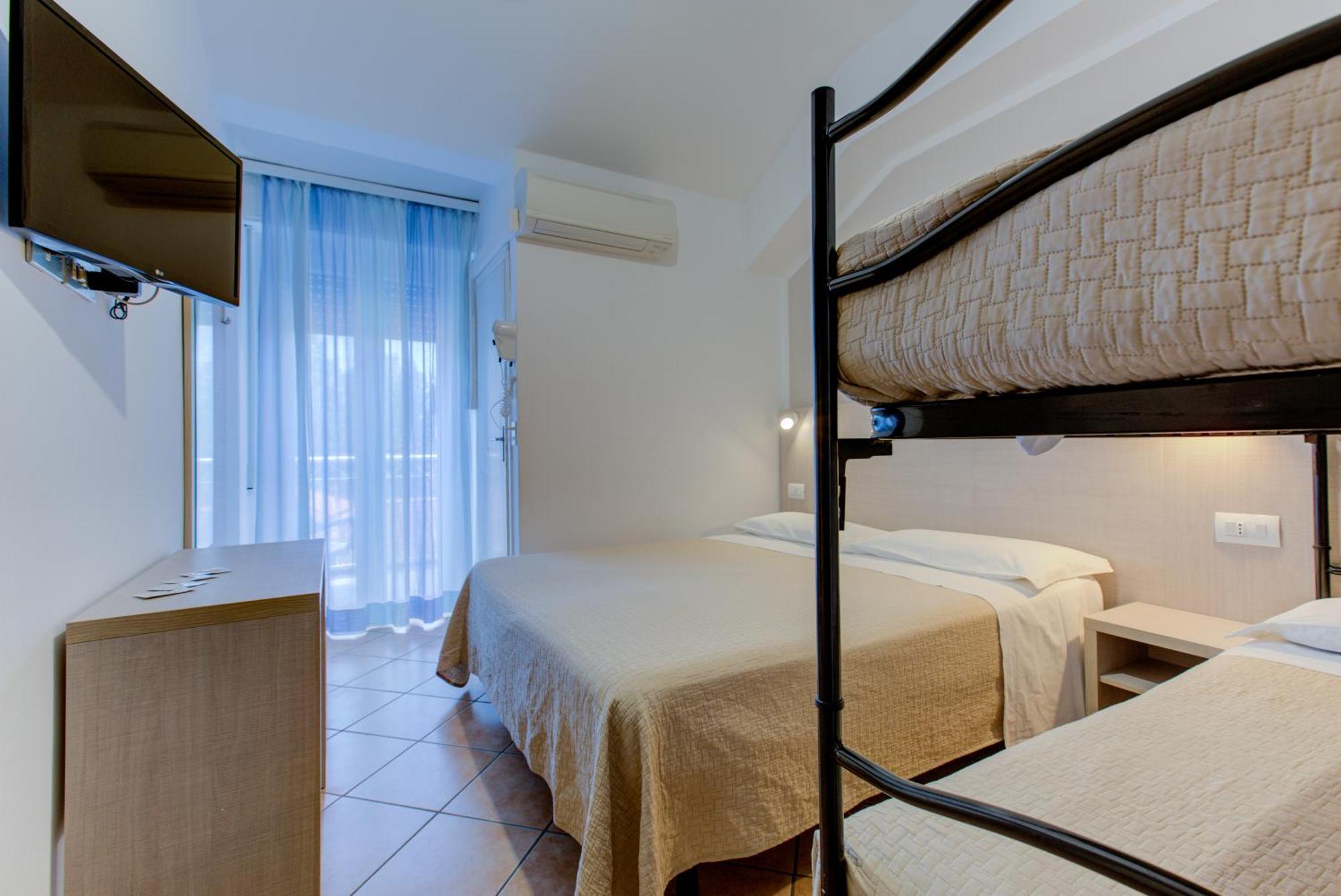 ריצ'יונה Hotel Cimarosa חדר תמונה