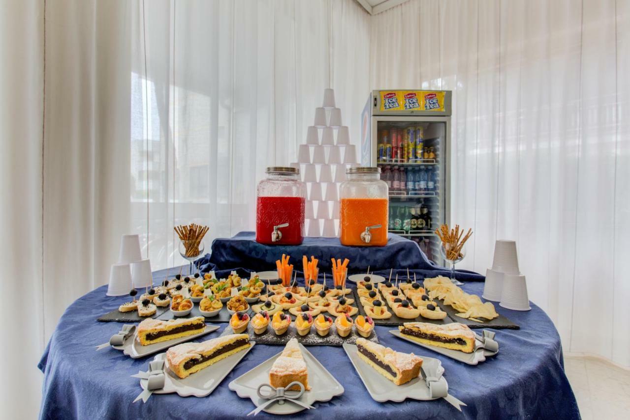 ריצ'יונה Hotel Cimarosa מראה חיצוני תמונה